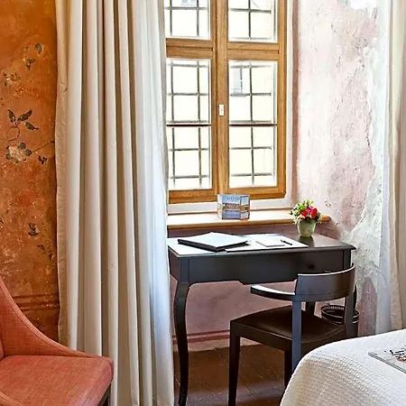 David An Der Donau Отель 4*