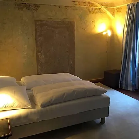 David An Der Donau Отель 4*